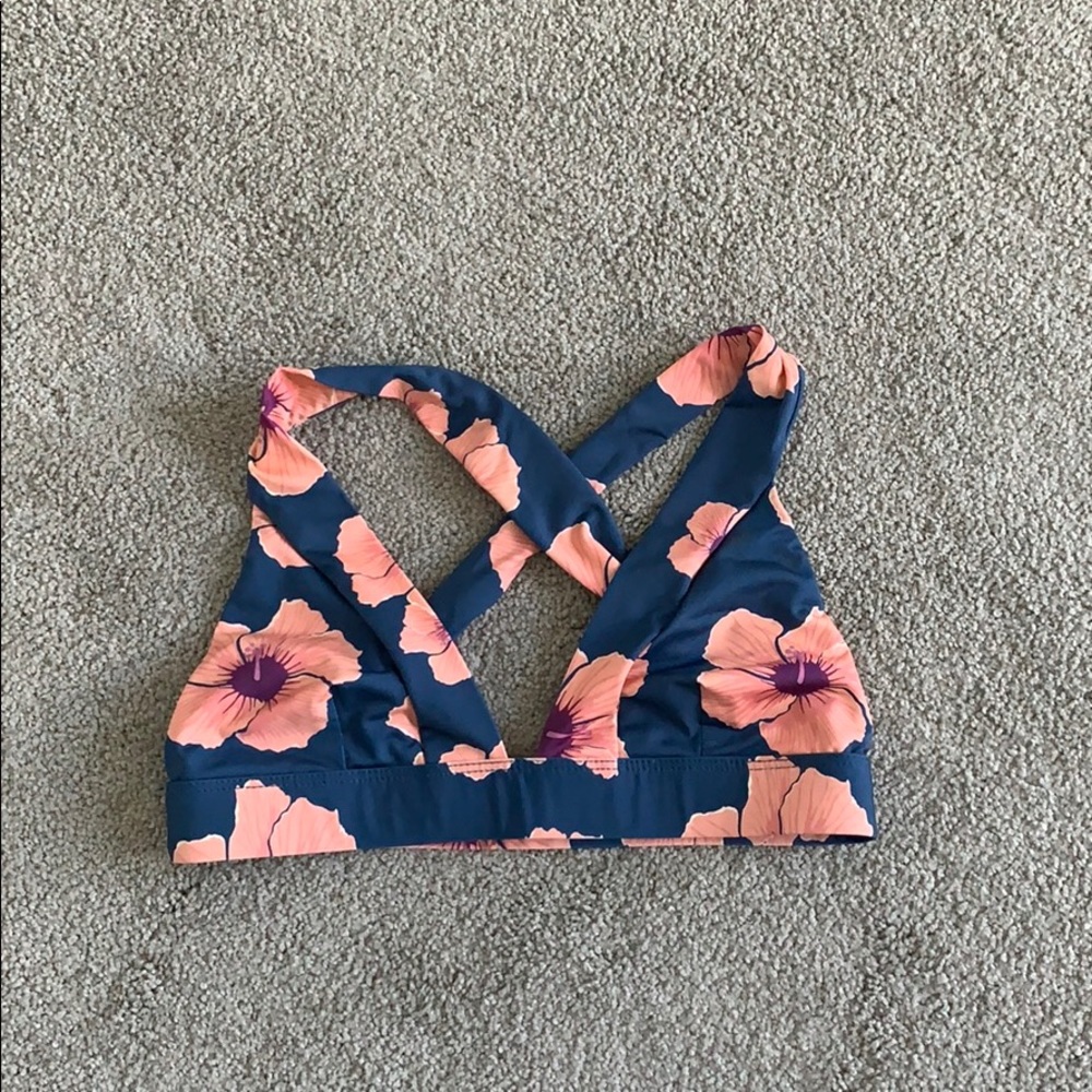 Acacia swimwear hibiscus top S